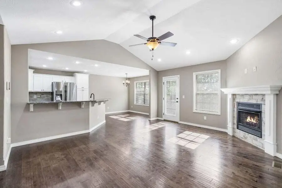 1904 S Thomas Drive, Ozark, MO 65721 - Image #3