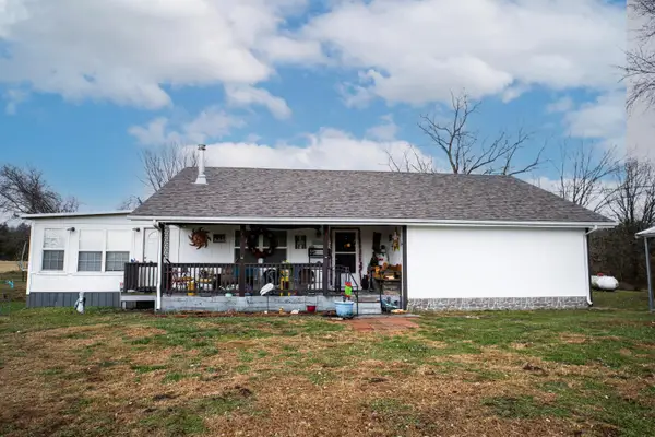 1950 N Crossway Road, Marshfield, MO 65706