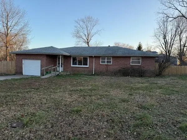 107 South Street, Rogersville, MO 65742