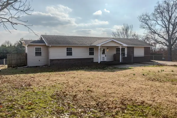 32262 Highway Ac, Lebanon, MO 65536