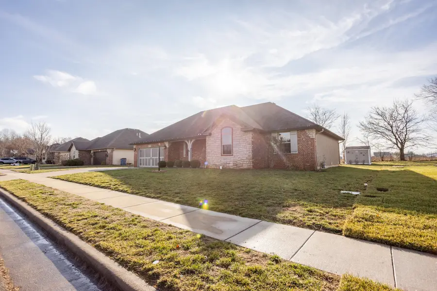 2002 E Greenwich Drive, Ozark, MO 65721 - Image #3