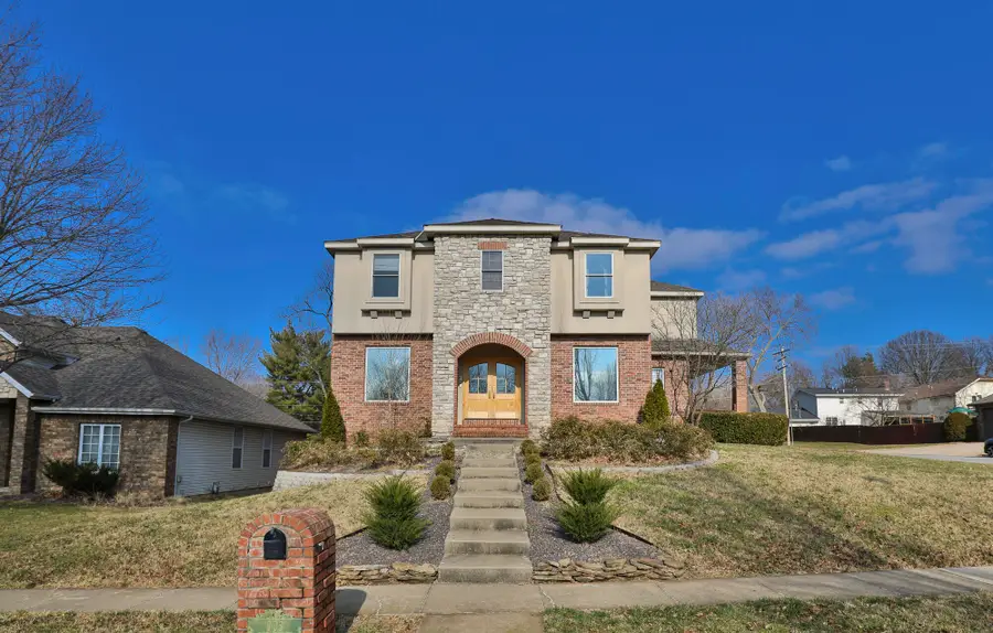 903 E Gaslight Drive, Springfield, MO 65810 - Image #2