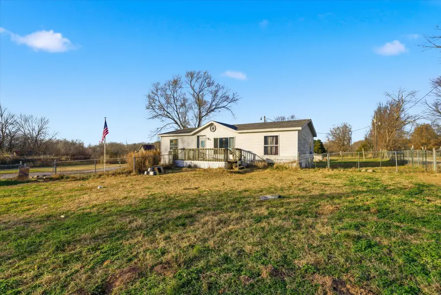 551 E Dunkle Street, Everton, MO 65646 - Image #2