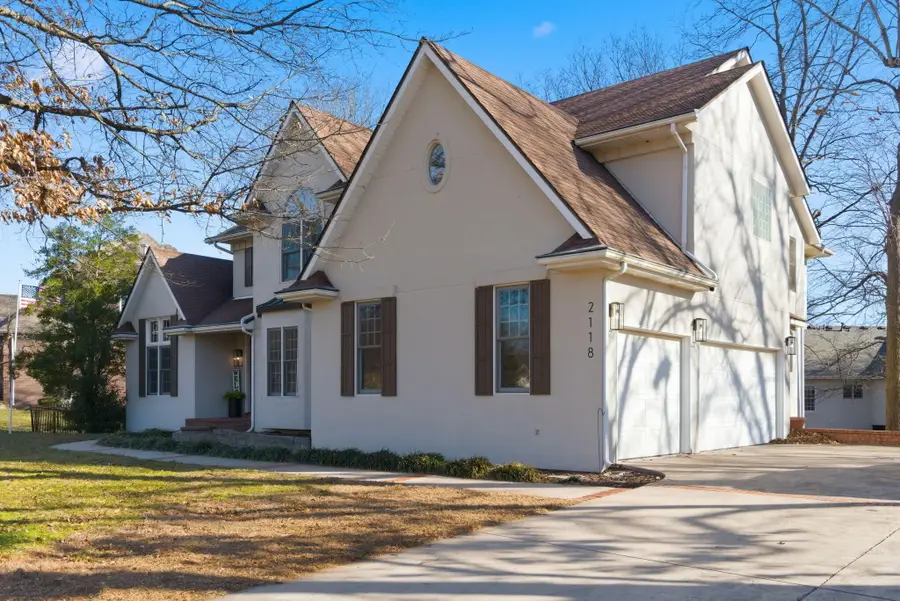 2118 S Forrest Heights Avenue, Springfield, MO 65809 - Image #3