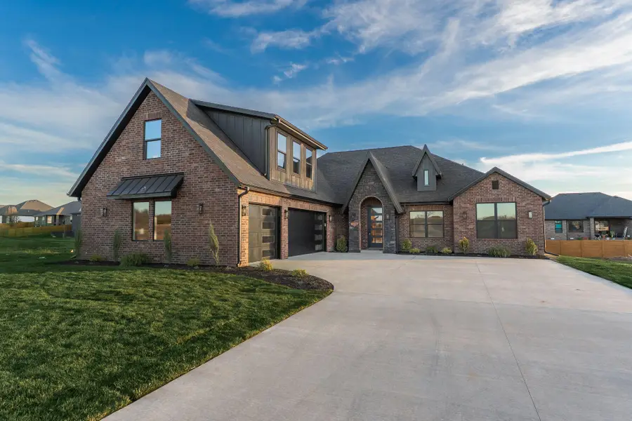 1810 E Skyline Avenue, Ozark, MO 65721 - Image #2