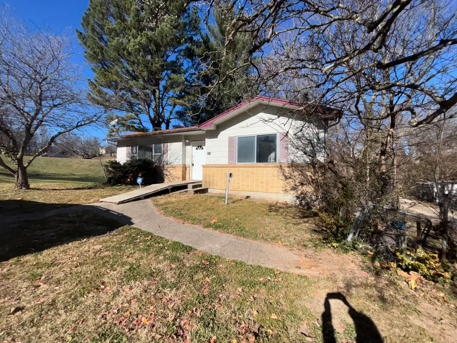 204 Rockhill Road, Neosho, MO 64850 - Image #2