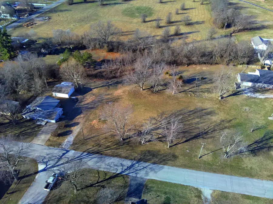 1201 S Madison Avenue, Aurora, MO 65605 - Image #3