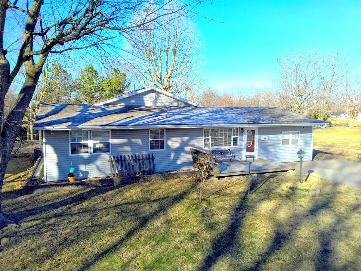 1201 S Madison Avenue, Aurora, MO 65605 - Image #1