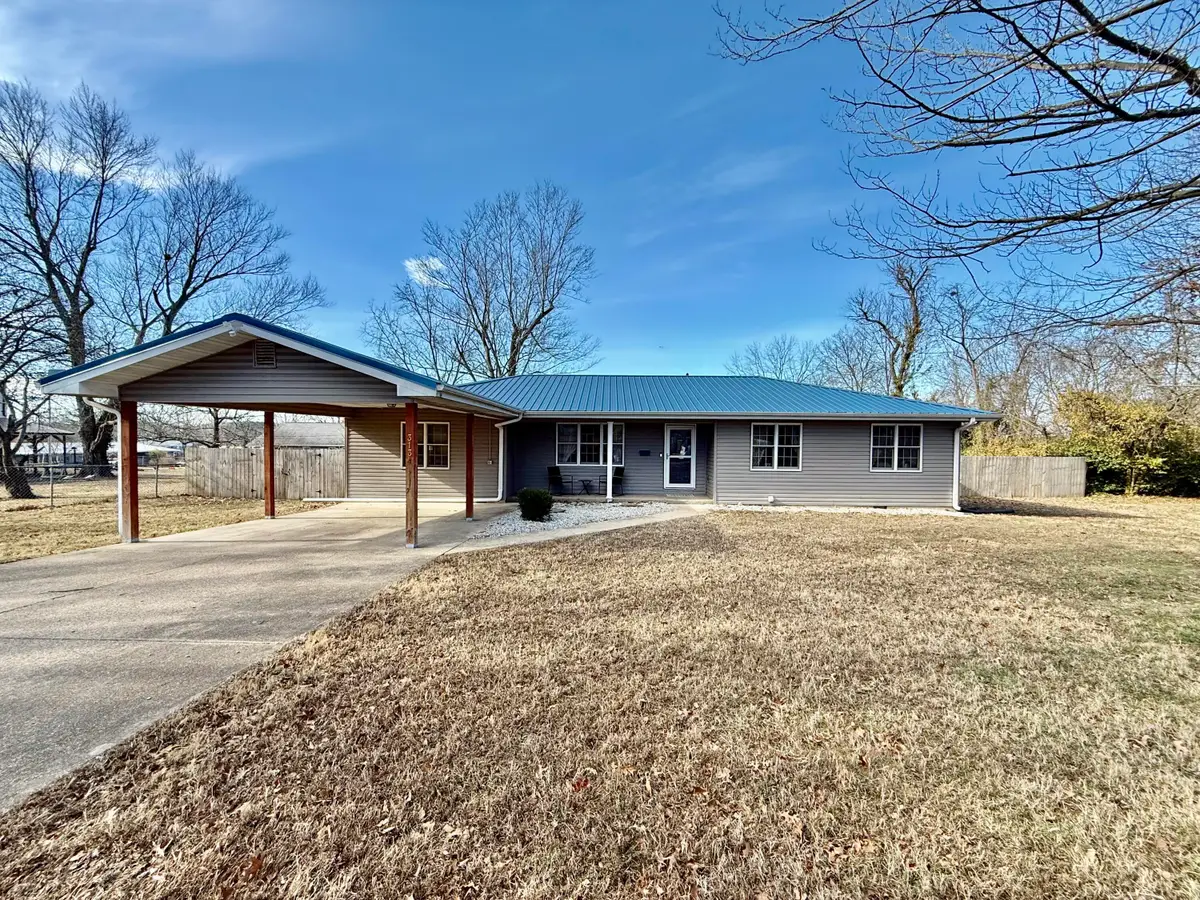 313 Quaker Avenue, Houston, MO 65483 - Image #1