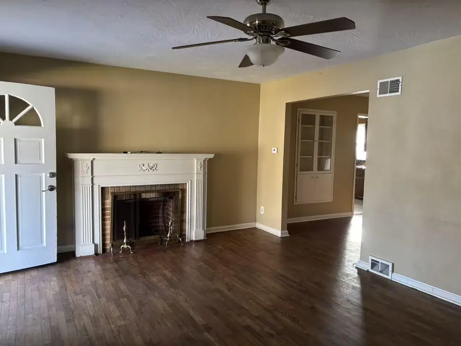 2328 E Manchester Street, Springfield, MO 65804 - Image #2