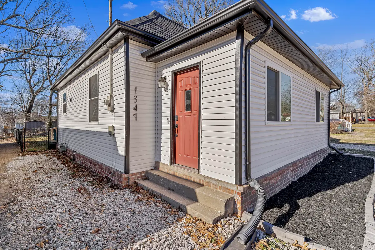 1347 N Brown Avenue, Springfield, MO 65802 - Image #1