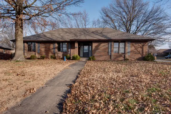 3451 W Suprema Court, Springfield, MO 65807