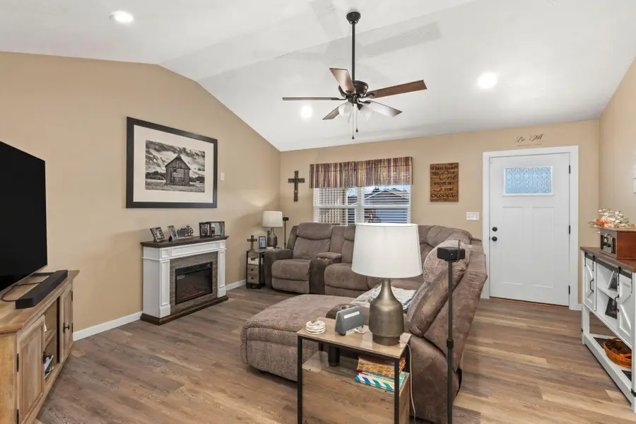 40 Whitley Lane, Monett, MO 65708 - Image #3