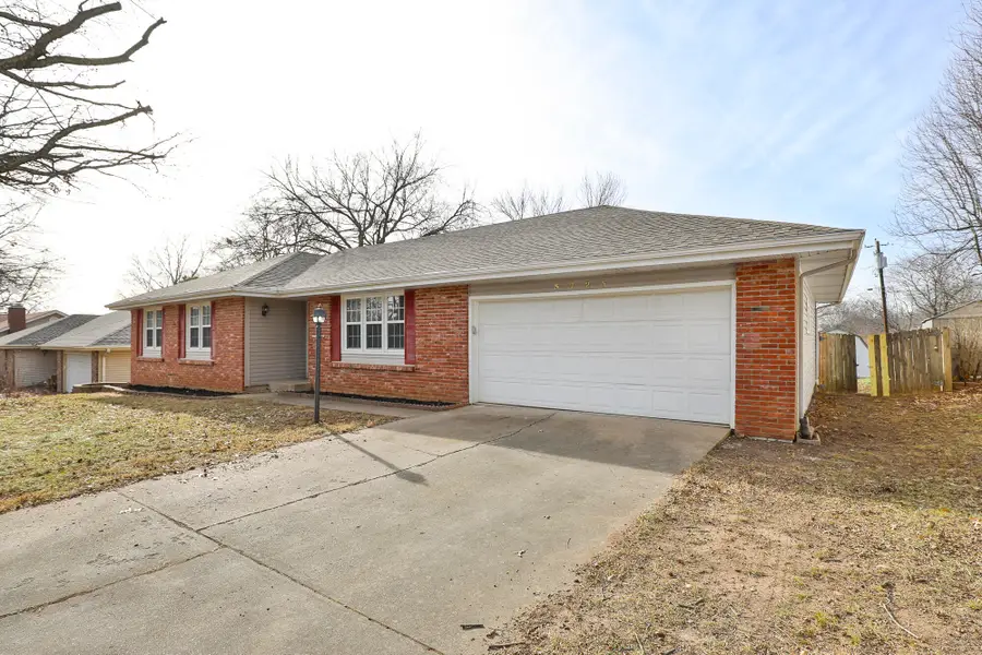5725 S Dollison Avenue, Springfield, MO 65810 - Image #2