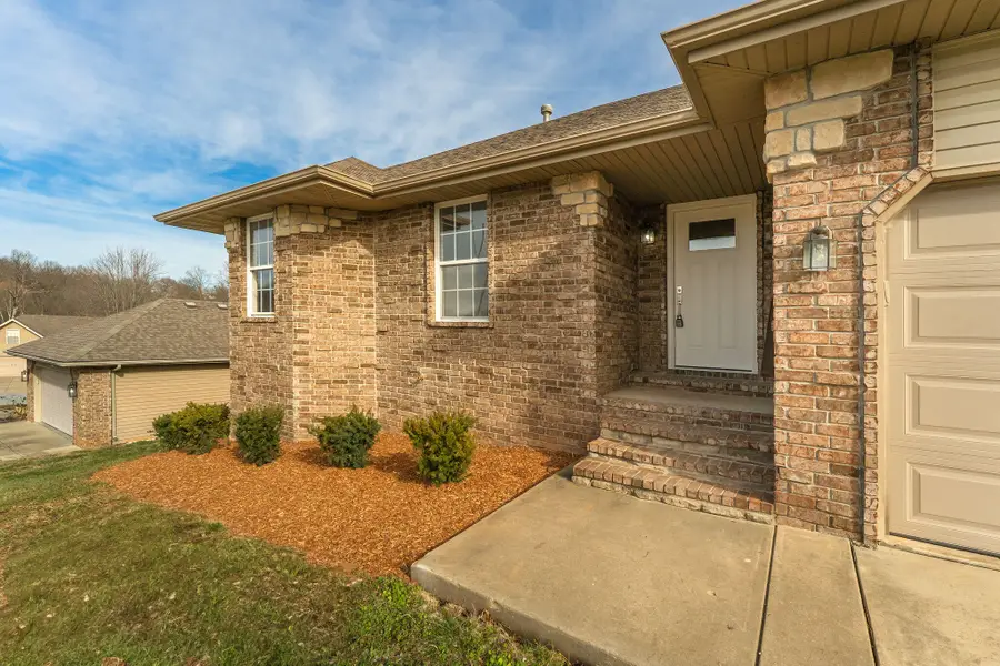 4462 N Shirley Avenue, Springfield, MO 65803 - Image #2