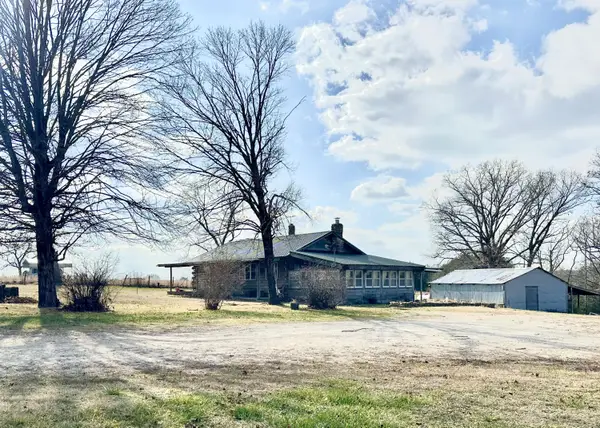 7565 State Highway 176, Walnut Shade, MO 65771