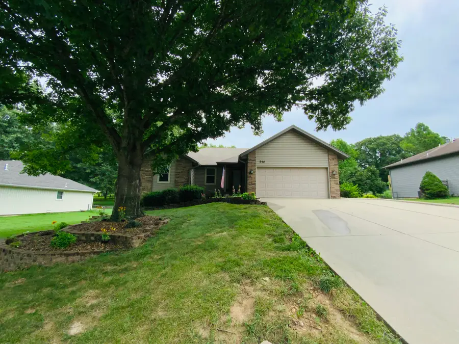 540 S Hickory Drive, Springfield, MO 65809 - Image #2