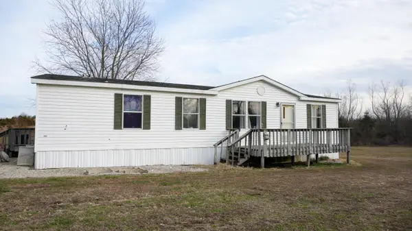 20373 County Rd 383, Preston, MO 65732