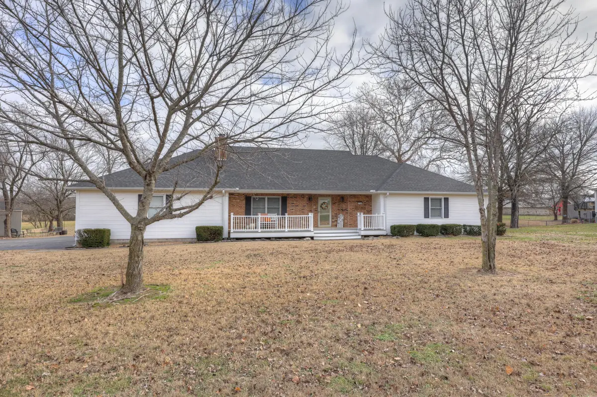 1726 Buena Vista Avenue, Carthage, MO 64836 - Image #1