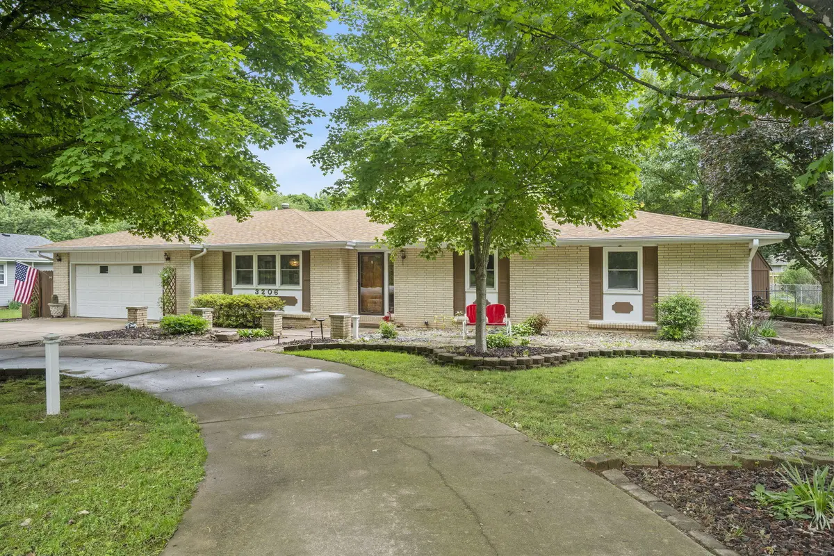 3206 W Grayrock Drive, Springfield, MO 65810 - Image #1