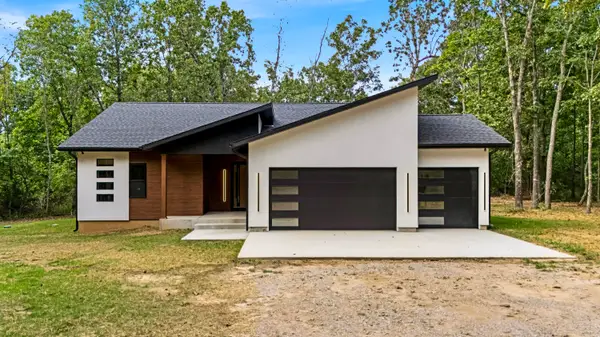 5021 Private Road 9005, West Plains, MO 65775