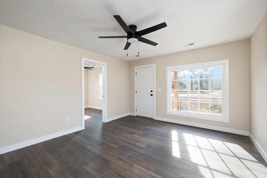 1851 E Monroe Street, Springfield, MO 65802 - Image #3