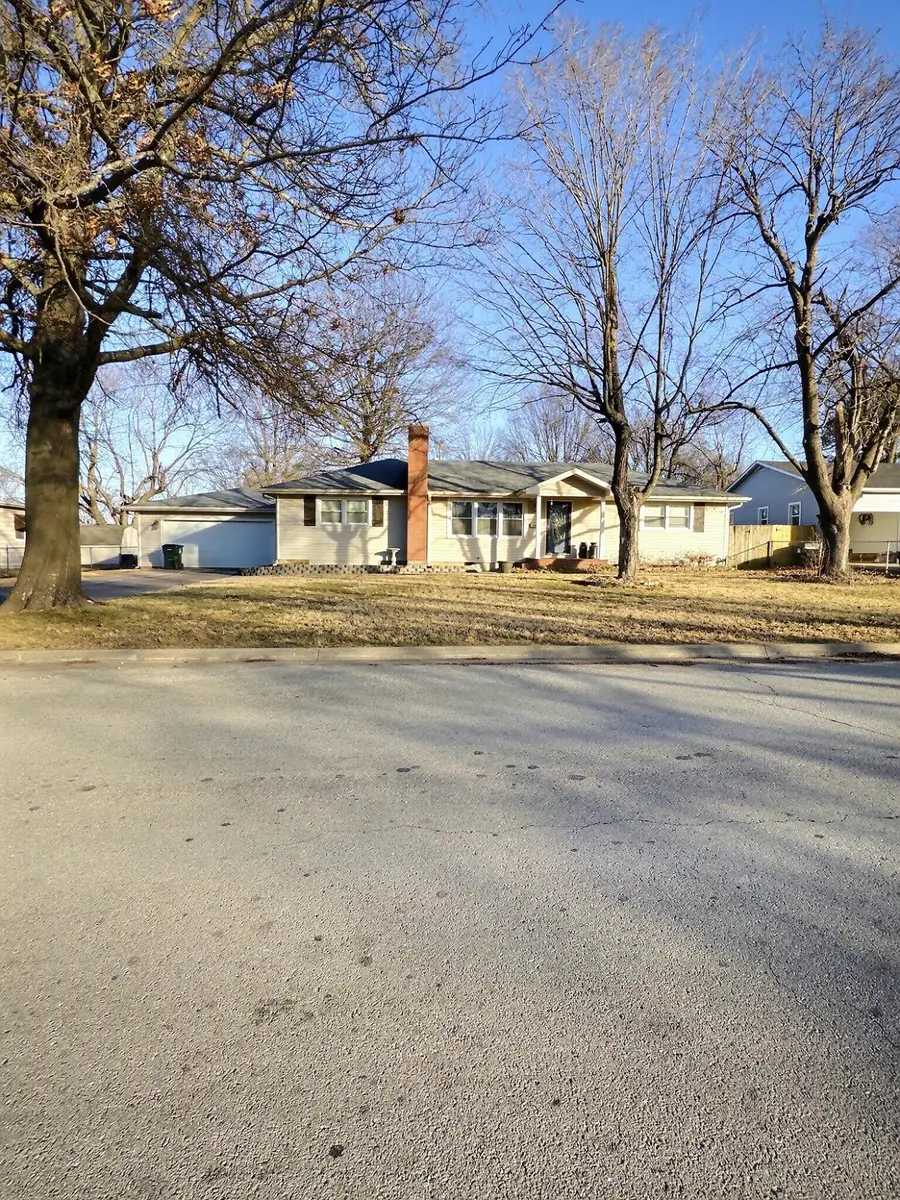 220 S Park Avenue, Aurora, MO 65605 - Image #3