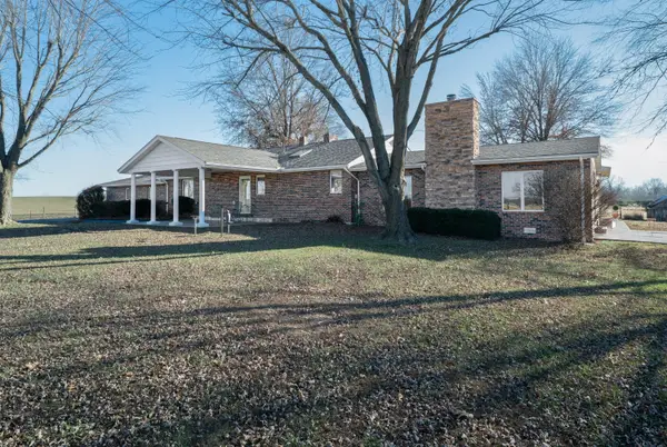 18577 Highway Dd, Everton, MO 65646