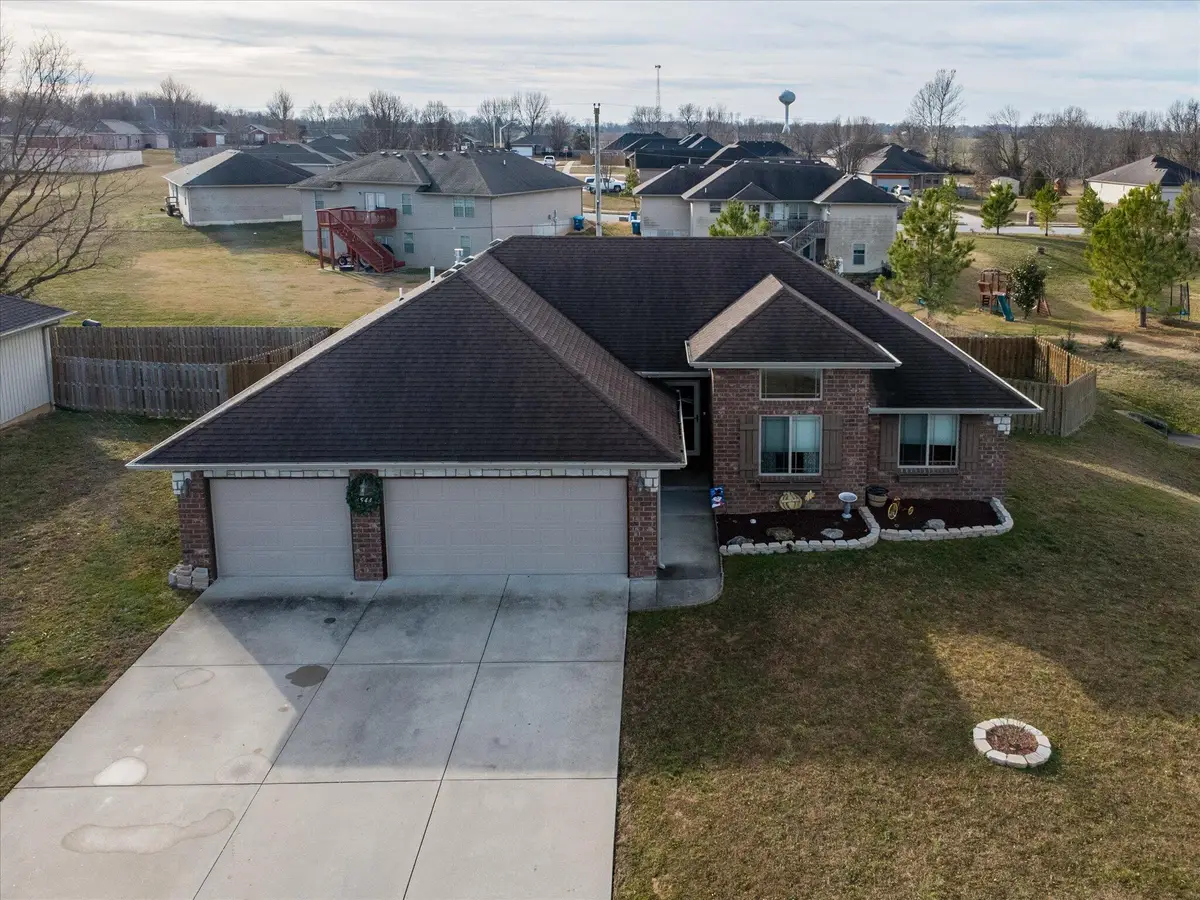 4544 Somerset Drive, Battlefield, MO 65619 - Image #1