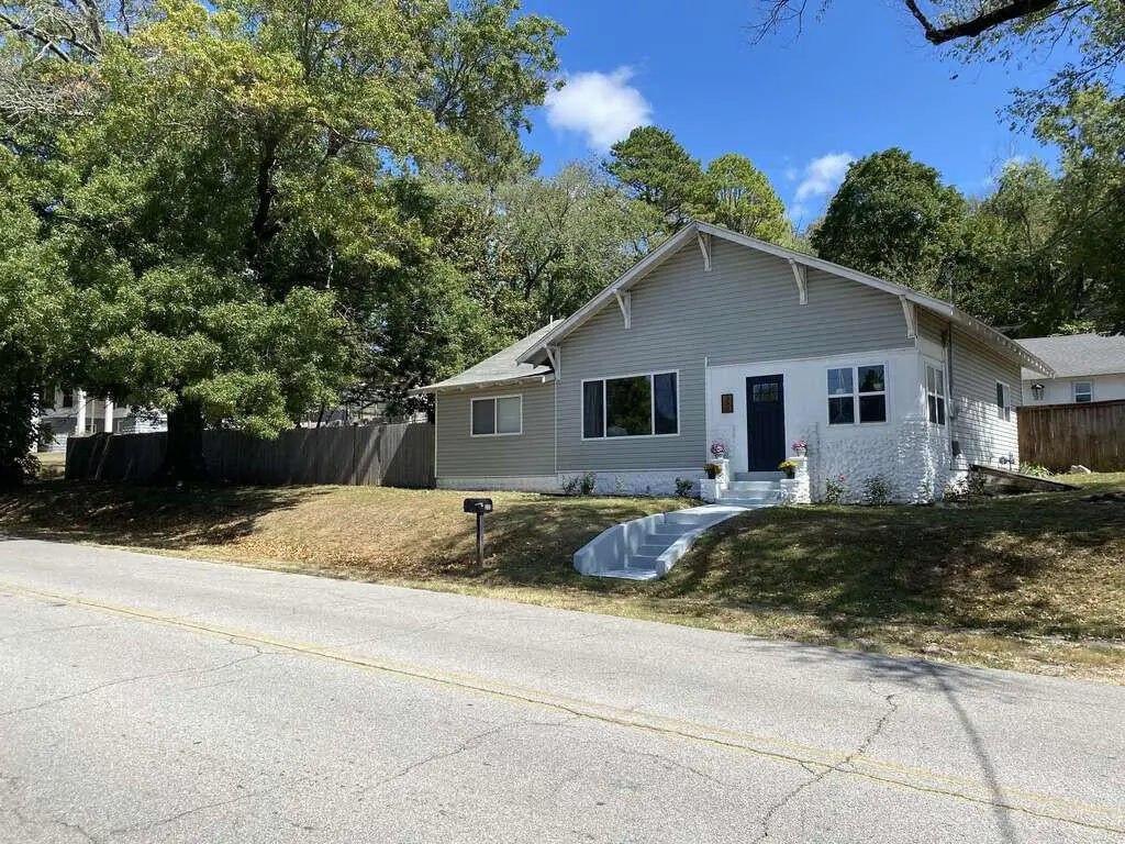 202 N Walnut Street, Anderson, MO 64831 - Image #1