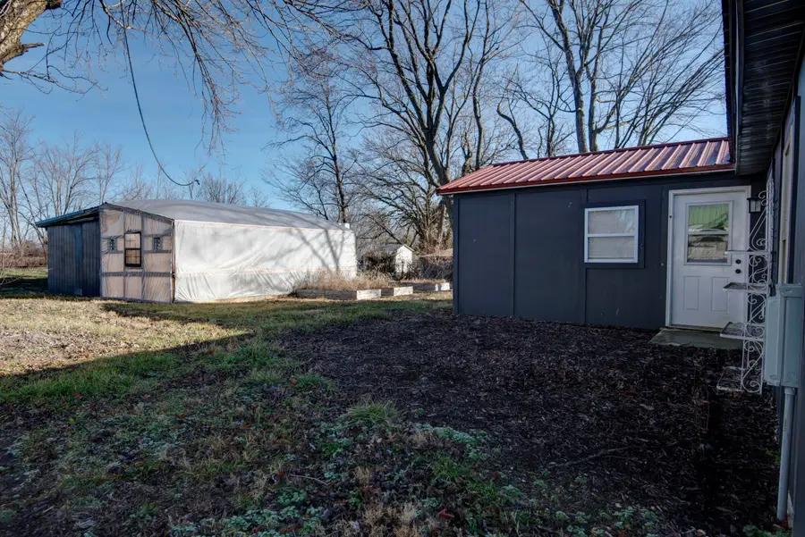409 E Washington Street, Seymour, MO 65746 - Image #3