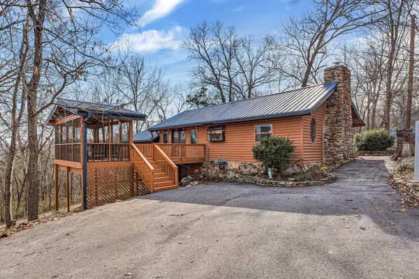 149 Princeton Avenue, Hollister, MO 65672