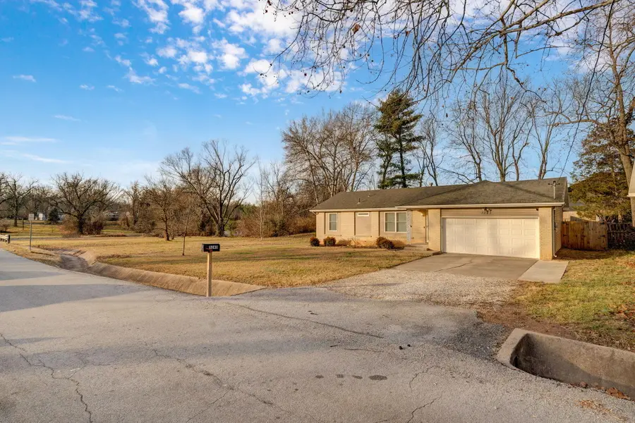 3243 S Ferguson Avenue, Springfield, MO 65807 - Image #2