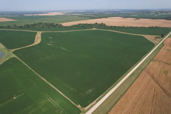 0000 S 2100 Road, Nevada, MO 64772