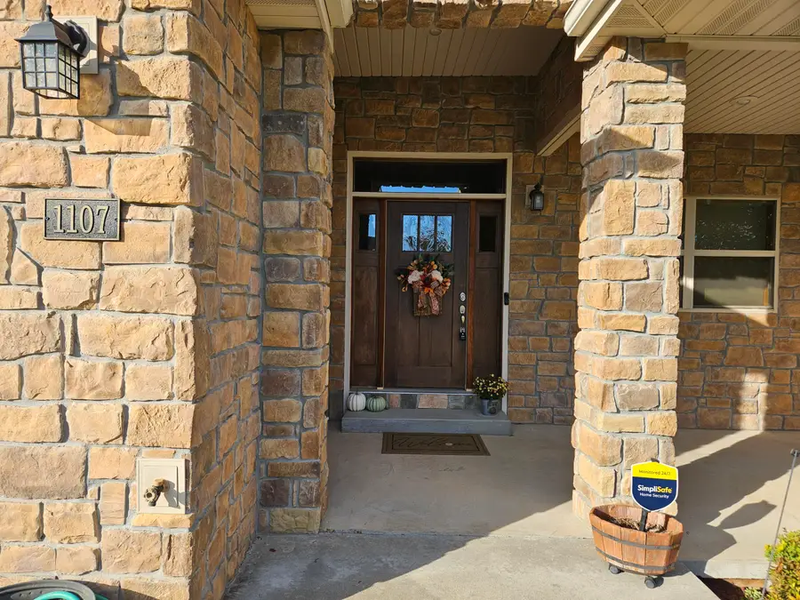 1107 Lake Road Drive, Cassville, MO 65625 - Image #2