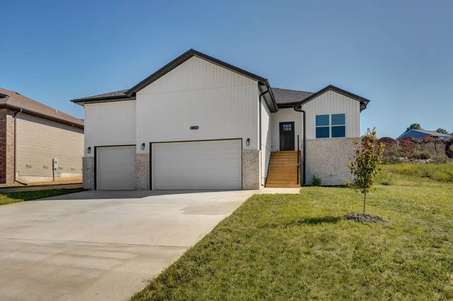 2116 N Bradbury Lane, Ozark, MO 65721 - Image #2