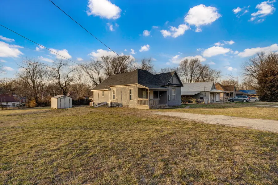 2027 N Summit Avenue, Springfield, MO 65803 - Image #2
