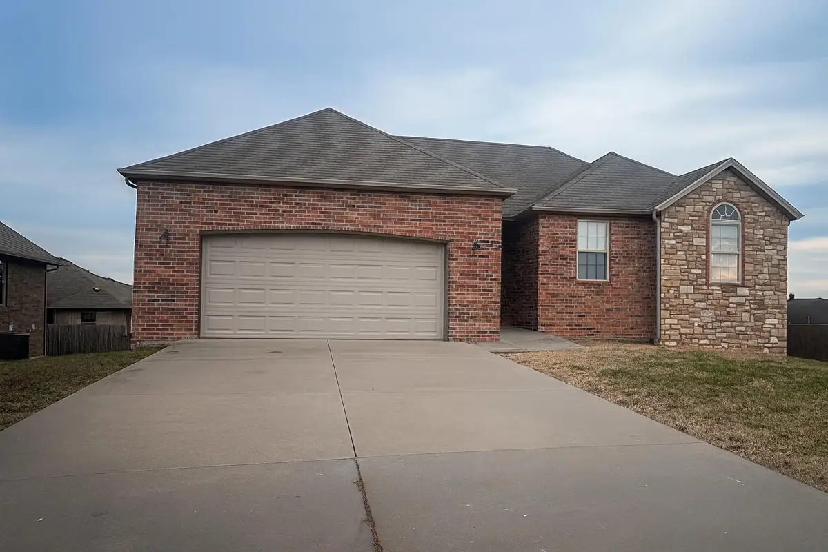 332 W Grace Street, Republic, MO 65738 - Image #1