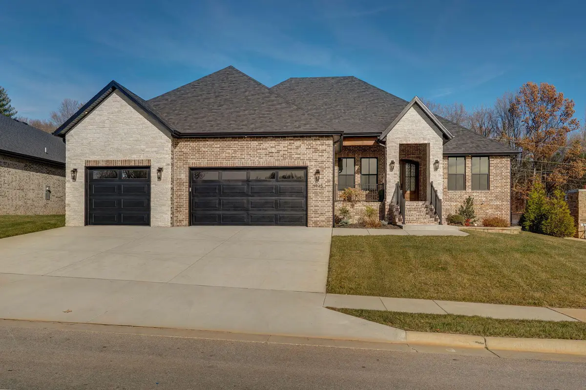 3945 E Woodhue Street, Springfield, MO 65802 - Image #1