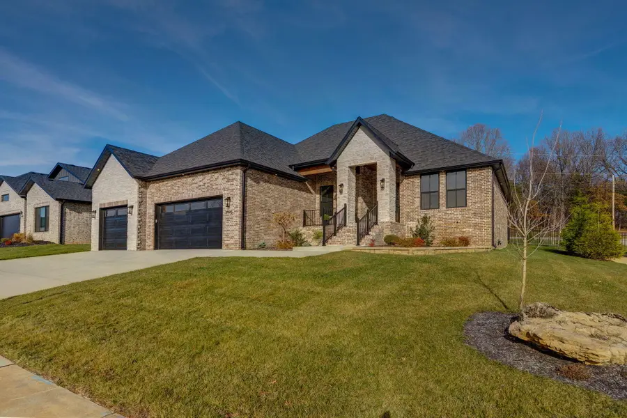 3945 E Woodhue Street, Springfield, MO 65802 - Image #2
