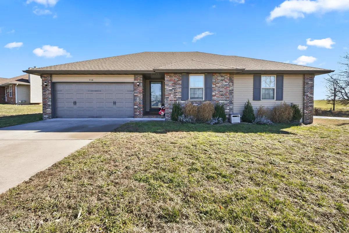 714 Lake Avenue, Clever, MO 65631 - Image #1