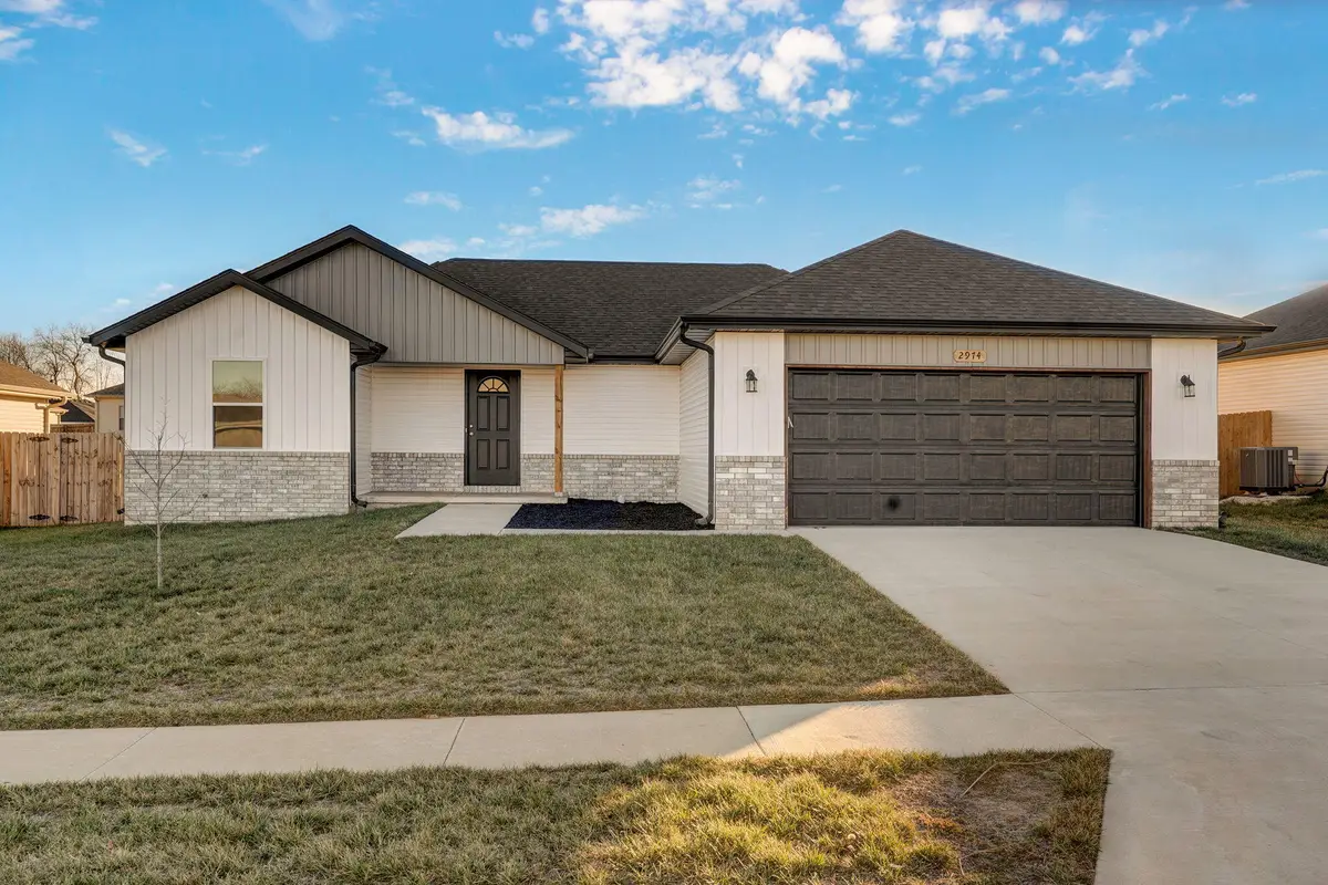 2974 N O'hara Avenue Avenue, Springfield, MO 65803 - Image #1