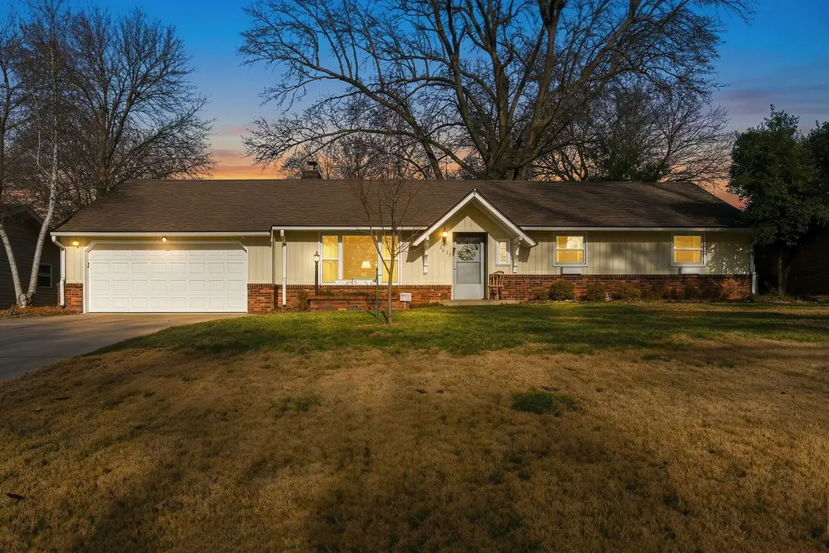 2627 E Glenwood Street, Springfield, MO 65804 - Image #1