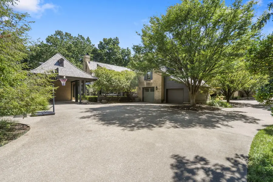 5035 Stonegate Court, Springfield, MO 65809 - Image #2