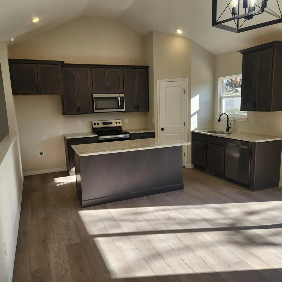 806 E Elm Street, Ozark, MO 65721 - Image #2