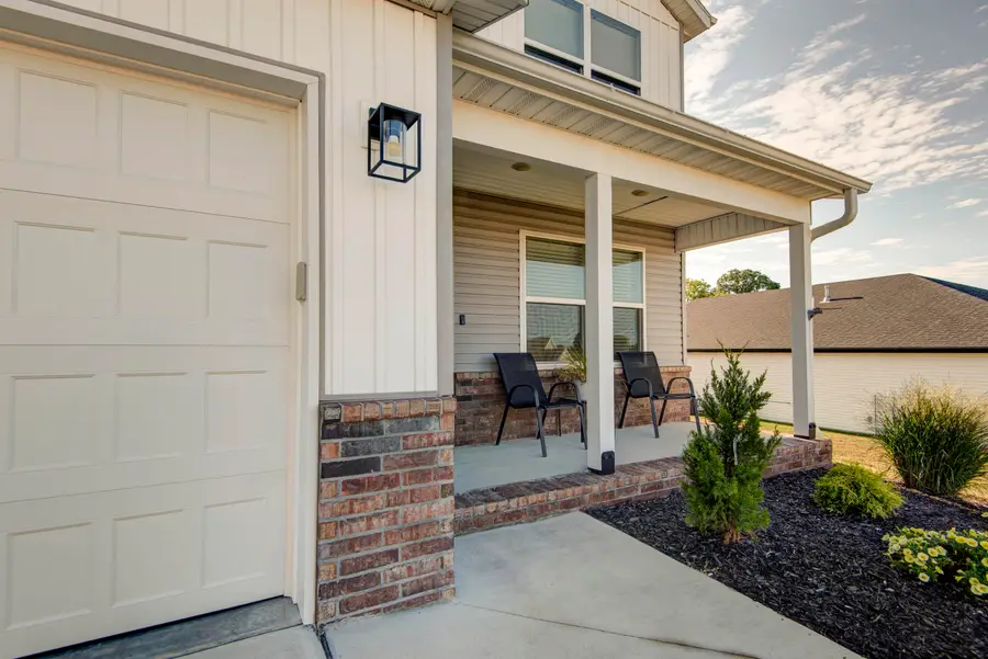 206 N Cheyenne Valley Road, Nixa, MO 65714 - #2