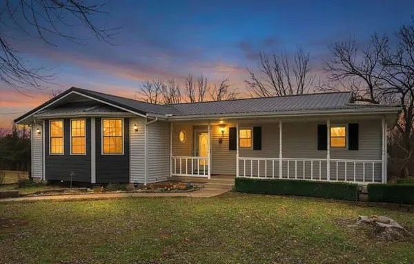 48 Route H, Greenfield, MO 65661