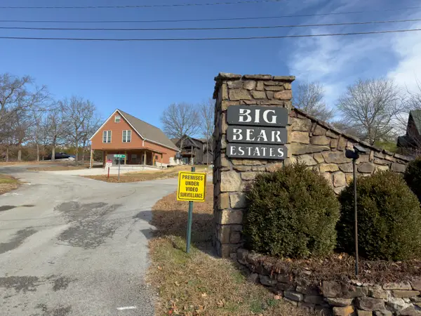 150 Big Bear Boulevard, Hollister, MO 65672