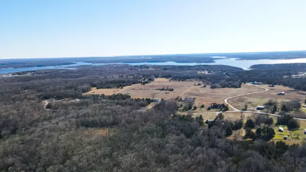 21458 Canyon Drive, Wheatland, MO 65779