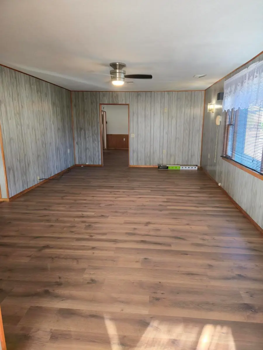 406 W Wishart Street, Monett, MO 65708 - Image #2